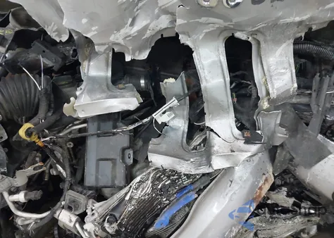 2017 Jeep Cherokee Limited 4X4 from USA, damaged, VIN 1C4PJMDB2HW618203